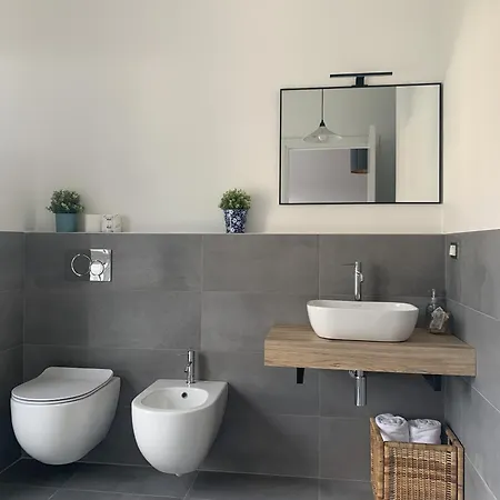 71 게스트하우스 *